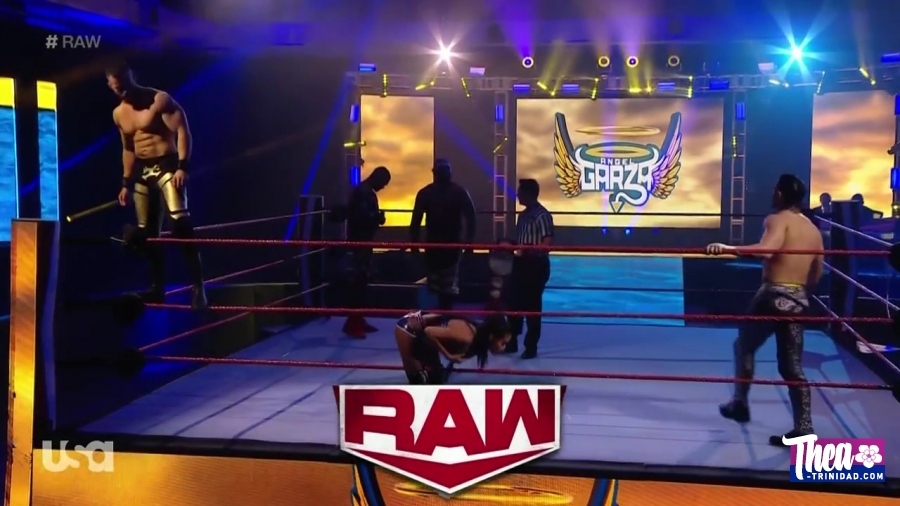 WWE_Monday_Night_Raw_2020_04_06_720p_HDTV_x264-NWCHD_mp48427.jpg
